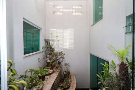 Casa à venda com 282m², 3 quartos e 4 vagas Casa à venda com 282m², 3 quartos e 4 vagasJardim de Inverno