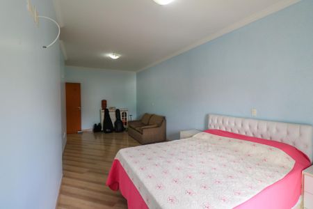Casa à venda com 282m², 3 quartos e 4 vagas Casa à venda com 282m², 3 quartos e 4 vagasSuíte 1