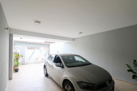 Casa à venda com 282m², 3 quartos e 4 vagas Casa à venda com 282m², 3 quartos e 4 vagasGaragem