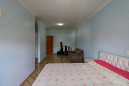 Casa à venda com 282m², 3 quartos e 4 vagas Casa à venda com 282m², 3 quartos e 4 vagasSuíte 1