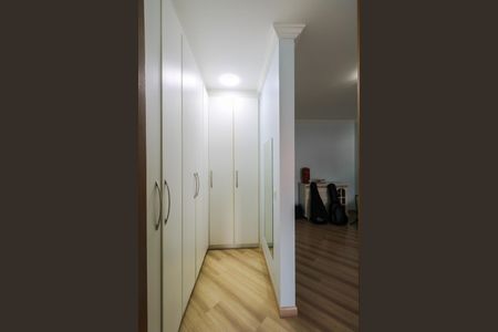 Casa à venda com 282m², 3 quartos e 4 vagas Casa à venda com 282m², 3 quartos e 4 vagasSuíte 1