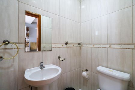 Casa à venda com 282m², 3 quartos e 4 vagas Casa à venda com 282m², 3 quartos e 4 vagasBanheiro da Área Gourmet