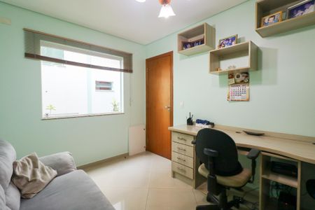 Casa à venda com 282m², 3 quartos e 4 vagas Casa à venda com 282m², 3 quartos e 4 vagasEscritório