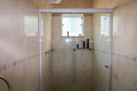 Casa à venda com 282m², 3 quartos e 4 vagas Casa à venda com 282m², 3 quartos e 4 vagasBanheiro da Suíte 2