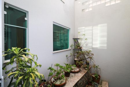 Casa à venda com 282m², 3 quartos e 4 vagas Casa à venda com 282m², 3 quartos e 4 vagasJardim de Inverno