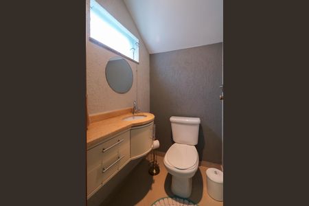 Casa à venda com 282m², 3 quartos e 4 vagas Casa à venda com 282m², 3 quartos e 4 vagasLavabo