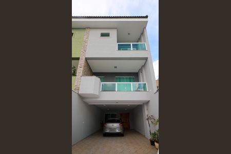 Casa à venda com 282m², 3 quartos e 4 vagas Casa à venda com 282m², 3 quartos e 4 vagasGaragem
