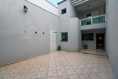 Casa à venda com 282m², 3 quartos e 4 vagas Casa à venda com 282m², 3 quartos e 4 vagasQuintal