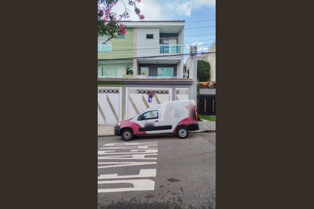 Casa à venda com 282m², 3 quartos e 4 vagas Casa à venda com 282m², 3 quartos e 4 vagasFachada