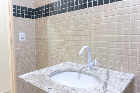 Apartamento para alugar com 52m², 2 quartos e 1 vaga Apartamento para alugar com 52m², 2 quartos e 1 vagaBanheiro