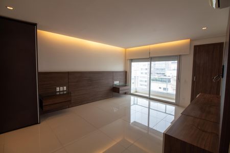 Apartamento à venda com 442m², 4 quartos e 6 vagas Apartamento à venda com 442m², 4 quartos e 6 vagasSuíte 4