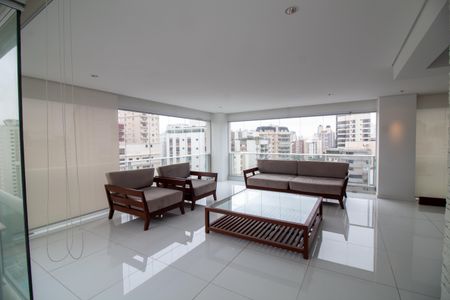 Apartamento à venda com 442m², 4 quartos e 6 vagas Apartamento à venda com 442m², 4 quartos e 6 vagasVaranda Gourmet