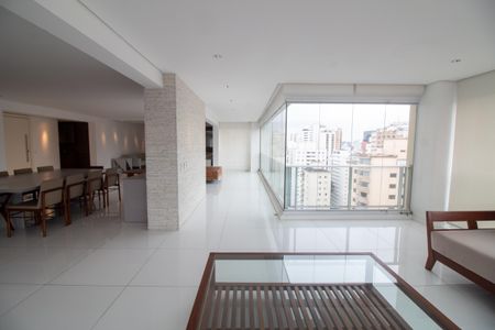 Apartamento à venda com 442m², 4 quartos e 6 vagas Apartamento à venda com 442m², 4 quartos e 6 vagasVaranda Gourmet