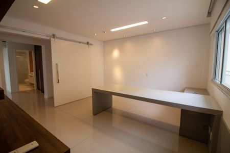 Apartamento à venda com 442m², 4 quartos e 6 vagas Apartamento à venda com 442m², 4 quartos e 6 vagasSuíte 3