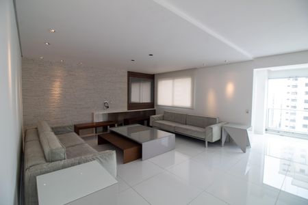 Apartamento à venda com 442m², 4 quartos e 6 vagas Apartamento à venda com 442m², 4 quartos e 6 vagasSala