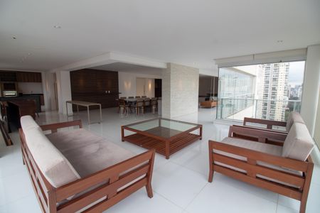 Apartamento à venda com 442m², 4 quartos e 6 vagas Apartamento à venda com 442m², 4 quartos e 6 vagasVaranda Gourmet