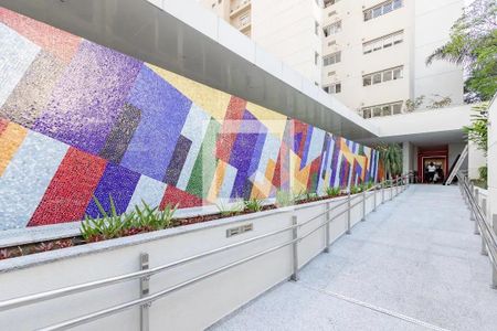 Apartamento à venda com 442m², 4 quartos e 6 vagas Apartamento à venda com 442m², 4 quartos e 6 vagasEntrada Social