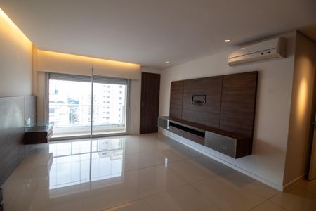 Apartamento à venda com 442m², 4 quartos e 6 vagas Apartamento à venda com 442m², 4 quartos e 6 vagasSuíte 4