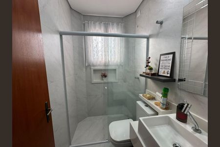 Casa de condomínio à venda com 400m², 4 quartos e 5 vagas Casa de condomínio à venda com 400m², 4 quartos e 5 vagasBanheiro