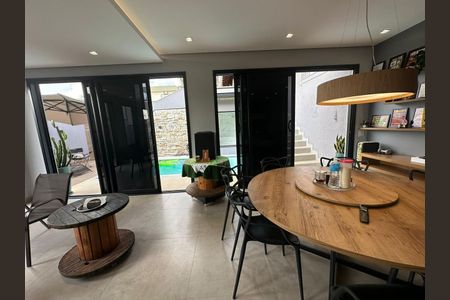 Casa de condomínio à venda com 400m², 4 quartos e 5 vagas Casa de condomínio à venda com 400m², 4 quartos e 5 vagasChurrasqueira