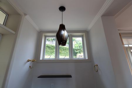 Casa de condomínio à venda com 750m², 4 quartos e 4 vagas Casa de condomínio à venda com 750m², 4 quartos e 4 vagasLAVABO