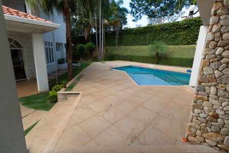 Casa de condomínio à venda com 750m², 4 quartos e 4 vagas Casa de condomínio à venda com 750m², 4 quartos e 4 vagasÁREA EXTERNAA