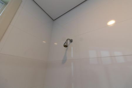 Casa de condomínio à venda com 750m², 4 quartos e 4 vagas Casa de condomínio à venda com 750m², 4 quartos e 4 vagasBANHEIRO DA SUITE 2