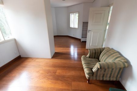 Casa de condomínio à venda com 750m², 4 quartos e 4 vagas Casa de condomínio à venda com 750m², 4 quartos e 4 vagasQUARTO 4