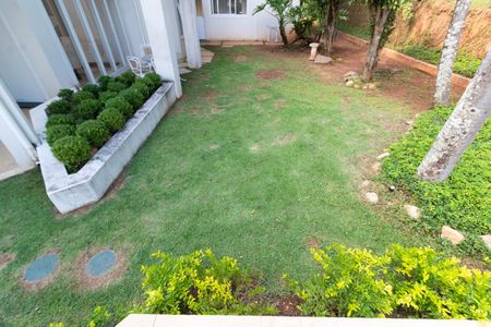 Casa de condomínio à venda com 750m², 4 quartos e 4 vagas Casa de condomínio à venda com 750m², 4 quartos e 4 vagasÁREA EXTERNAA