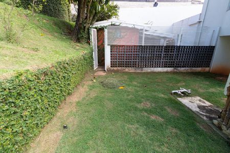 Casa de condomínio à venda com 750m², 4 quartos e 4 vagas Casa de condomínio à venda com 750m², 4 quartos e 4 vagasÁREA EXTERNAA