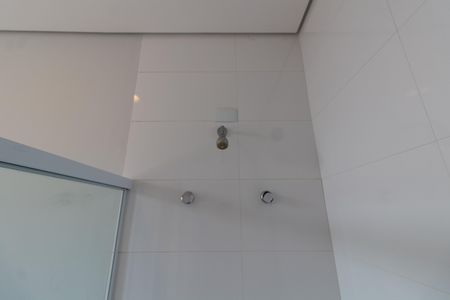 Casa de condomínio à venda com 750m², 4 quartos e 4 vagas Casa de condomínio à venda com 750m², 4 quartos e 4 vagasBANHERO DA SUITE 3