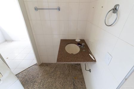 Casa de condomínio à venda com 750m², 4 quartos e 4 vagas Casa de condomínio à venda com 750m², 4 quartos e 4 vagasÁREA DE SERVIÇO