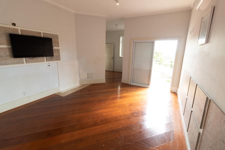 Casa de condomínio à venda com 750m², 4 quartos e 4 vagas Casa de condomínio à venda com 750m², 4 quartos e 4 vagasSUITE 1