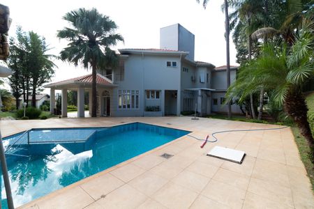 Casa de condomínio à venda com 750m², 4 quartos e 4 vagas Casa de condomínio à venda com 750m², 4 quartos e 4 vagasÁREA EXTERNAA