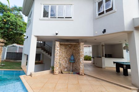 Casa de condomínio à venda com 750m², 4 quartos e 4 vagas Casa de condomínio à venda com 750m², 4 quartos e 4 vagasÁREA EXTERNAS