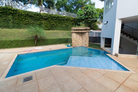 Casa de condomínio à venda com 750m², 4 quartos e 4 vagas Casa de condomínio à venda com 750m², 4 quartos e 4 vagasÁREA EXTERNAA