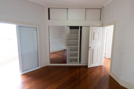 Casa de condomínio à venda com 750m², 4 quartos e 4 vagas Casa de condomínio à venda com 750m², 4 quartos e 4 vagasQUARTO 3