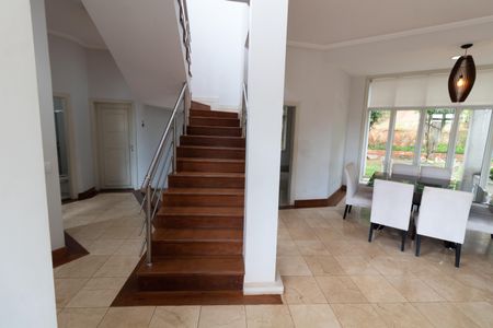 Casa de condomínio à venda com 750m², 4 quartos e 4 vagas Casa de condomínio à venda com 750m², 4 quartos e 4 vagasESCADAS ACESSOS