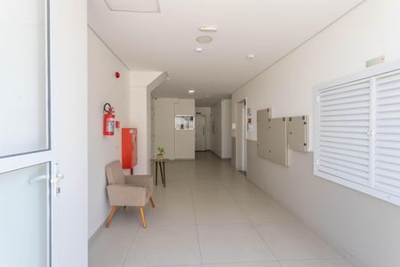 Apartamento à venda com 80m², 3 quartos e 1 vaga Apartamento à venda com 80m², 3 quartos e 1 vagaHall social