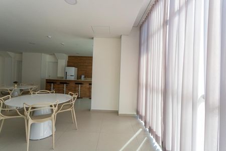 Apartamento à venda com 80m², 3 quartos e 1 vaga Apartamento à venda com 80m², 3 quartos e 1 vagaÁrea comum - Salão de festas