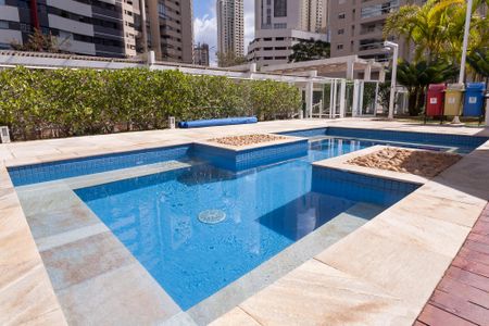 Apartamento para alugar com 137m², 2 quartos e 2 vagas Apartamento para alugar com 137m², 2 quartos e 2 vagasÁrea comum - Piscina