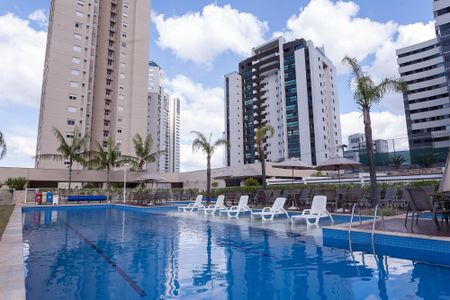 Apartamento para alugar com 137m², 2 quartos e 2 vagas Apartamento para alugar com 137m², 2 quartos e 2 vagasÁrea comum - Piscina