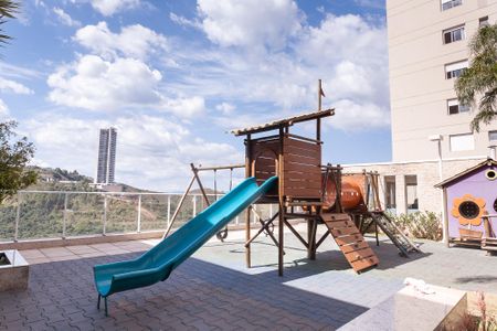 Apartamento para alugar com 137m², 2 quartos e 2 vagas Apartamento para alugar com 137m², 2 quartos e 2 vagasÁrea Comum - Playground