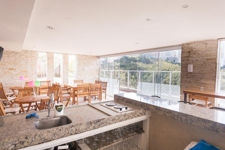 Apartamento para alugar com 137m², 2 quartos e 2 vagas Apartamento para alugar com 137m², 2 quartos e 2 vagasÁrea comum - Salão de festas