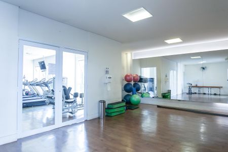 Apartamento para alugar com 137m², 2 quartos e 2 vagas Apartamento para alugar com 137m², 2 quartos e 2 vagasÁrea comum - Academia
