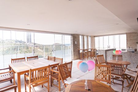 Apartamento para alugar com 137m², 2 quartos e 2 vagas Apartamento para alugar com 137m², 2 quartos e 2 vagasÁrea comum - Salão de festas