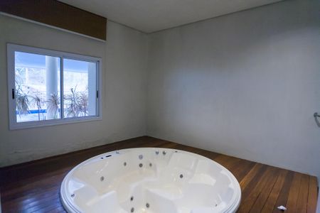 Apartamento para alugar com 137m², 2 quartos e 2 vagas Apartamento para alugar com 137m², 2 quartos e 2 vagasÁrea comum - Hidro massagem