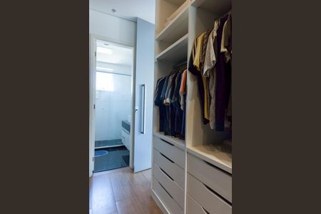 Apartamento para alugar com 137m², 2 quartos e 2 vagas Apartamento para alugar com 137m², 2 quartos e 2 vagasCloset da suíte