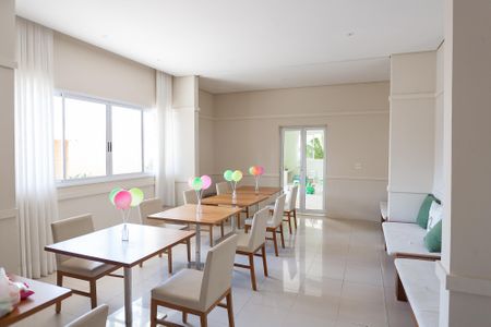 Apartamento para alugar com 137m², 2 quartos e 2 vagas Apartamento para alugar com 137m², 2 quartos e 2 vagasÁrea comum - Salão de festas