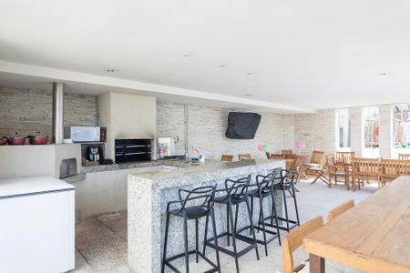 Apartamento para alugar com 137m², 2 quartos e 2 vagas Apartamento para alugar com 137m², 2 quartos e 2 vagasÁrea comum - Churrasqueira